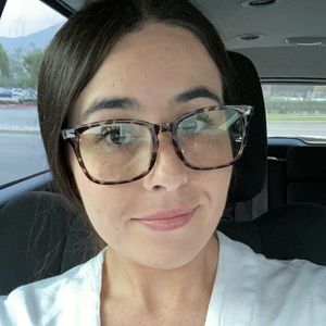 Meet your Posher, Sabrina